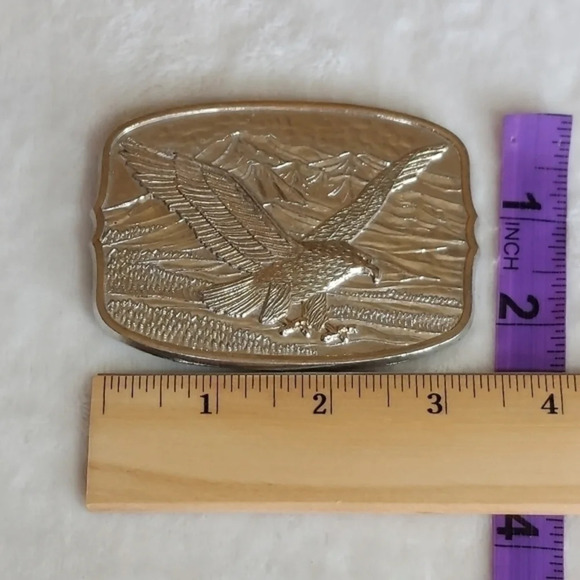 Silvertone Soaring Eagle Belt Buckle - Picture 4 of 5